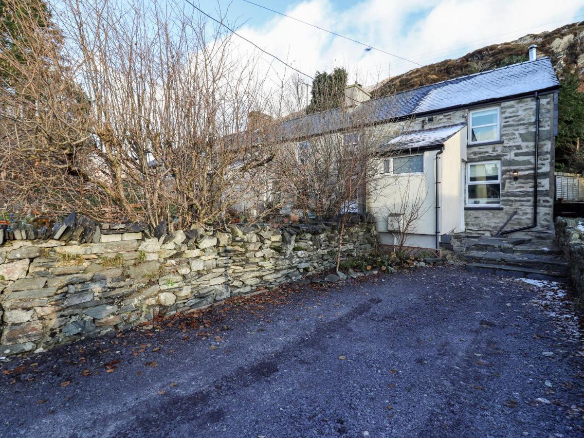 1 Llwyn Hir Villa Blaenau Ffestiniog Exterior photo